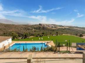 Attractive apartment in Manilva with shared pool
